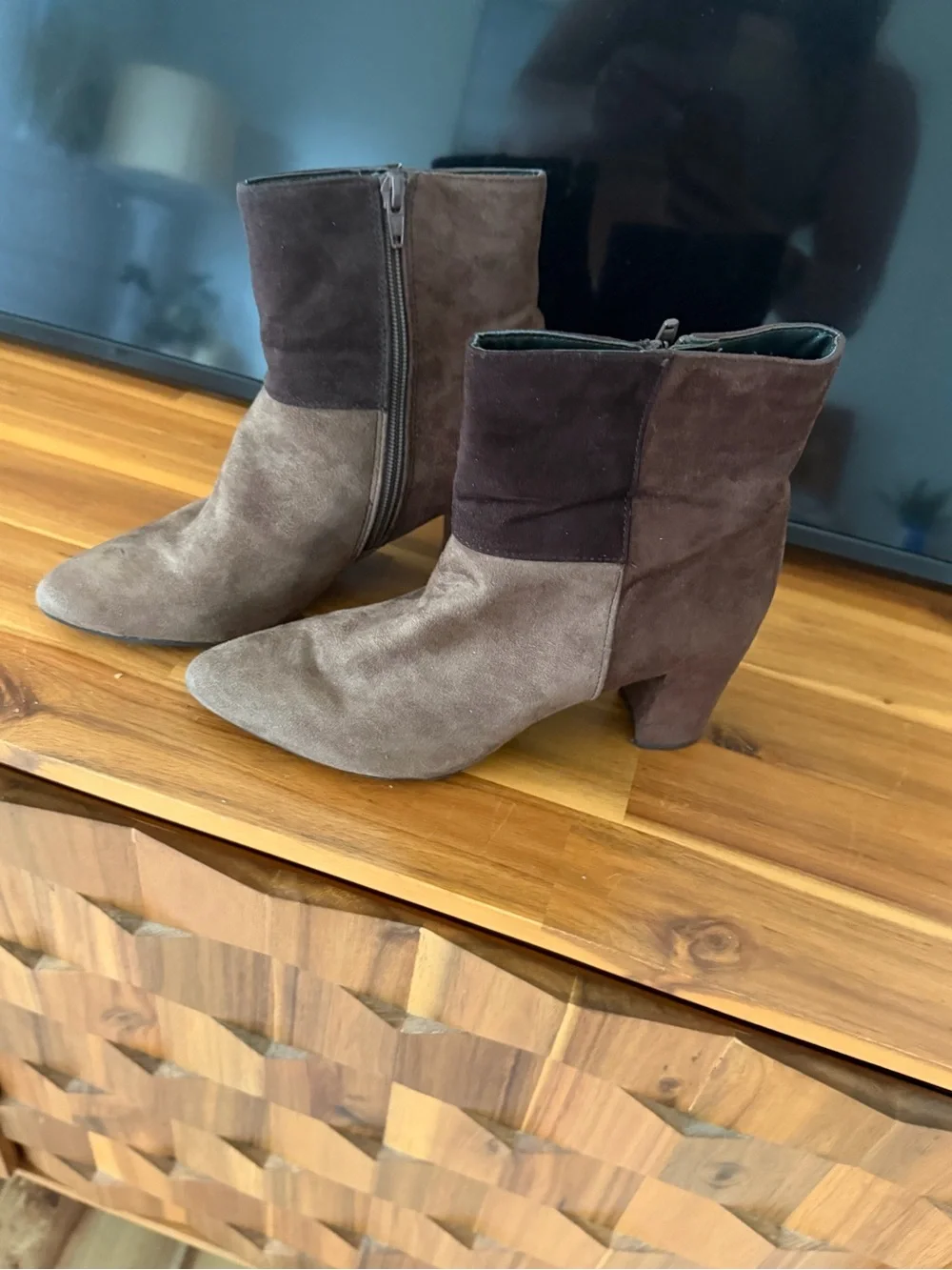 Rialto Women’s Size 7.5 Brown Suede Two Tone Ankle Boots Block Heel Zip